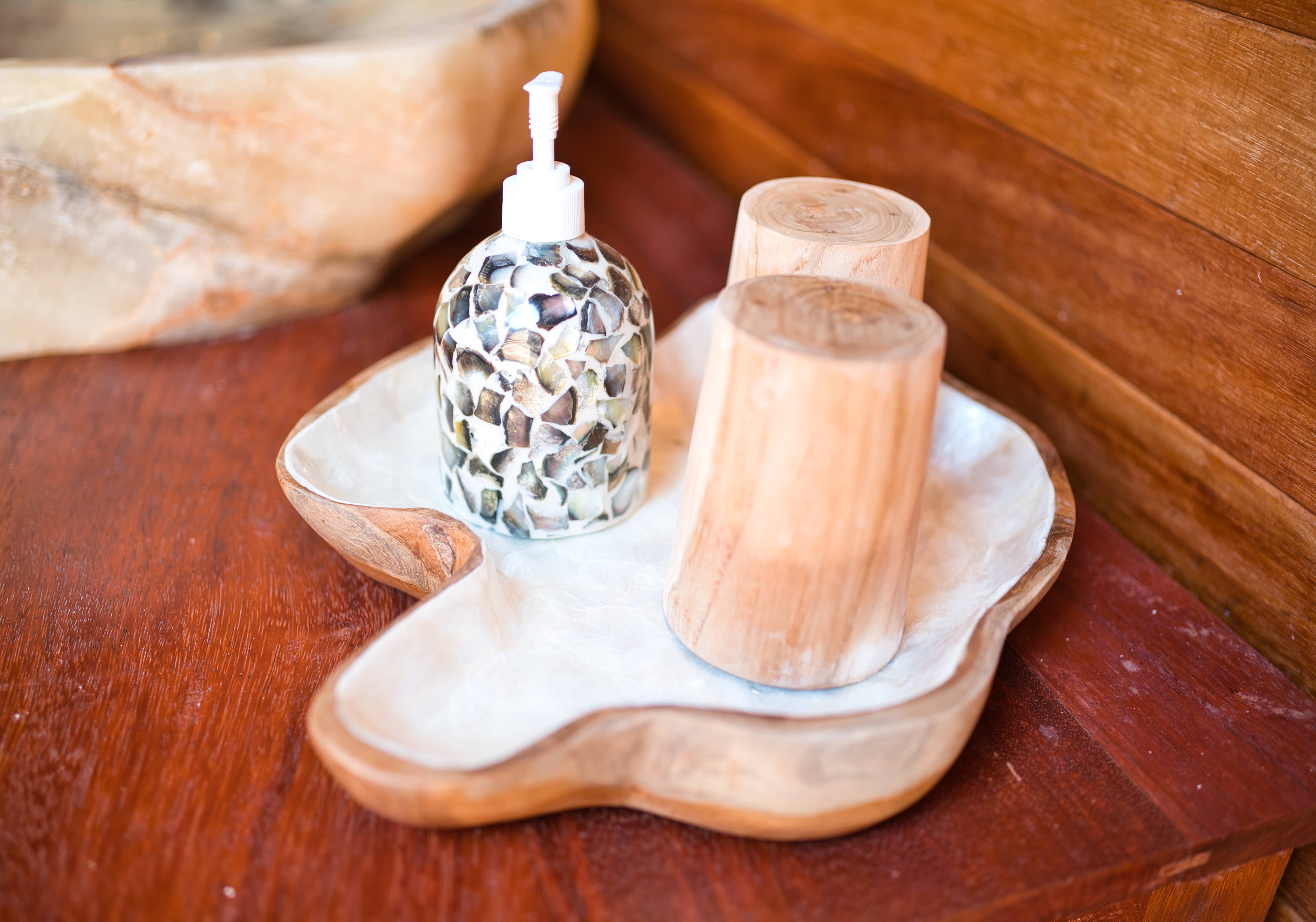 Superior%20 %20soap%20dispenser_417_web60%25