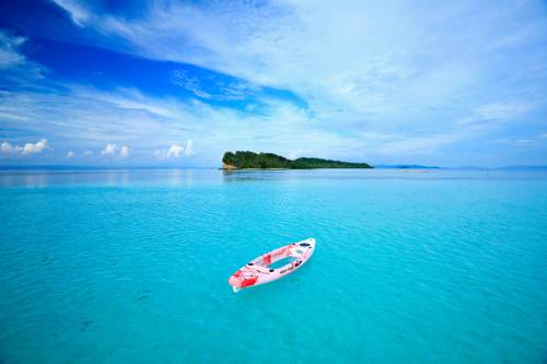 Kayak in Yeben shallow, Raja Ampat